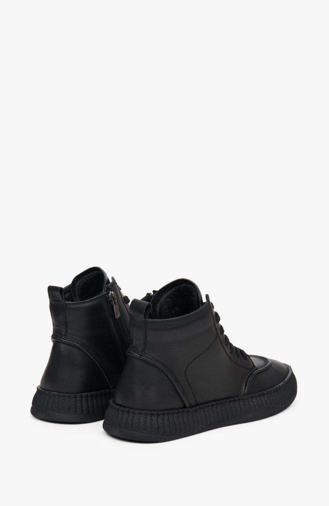 Schwarze Damen-Lederstiefel von Estro für den Herbst.