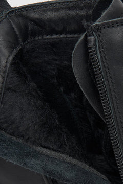Damen-Lederstiefel in Schwarz von Estro – Nahaufnahme des Innenraums des Schuhs.