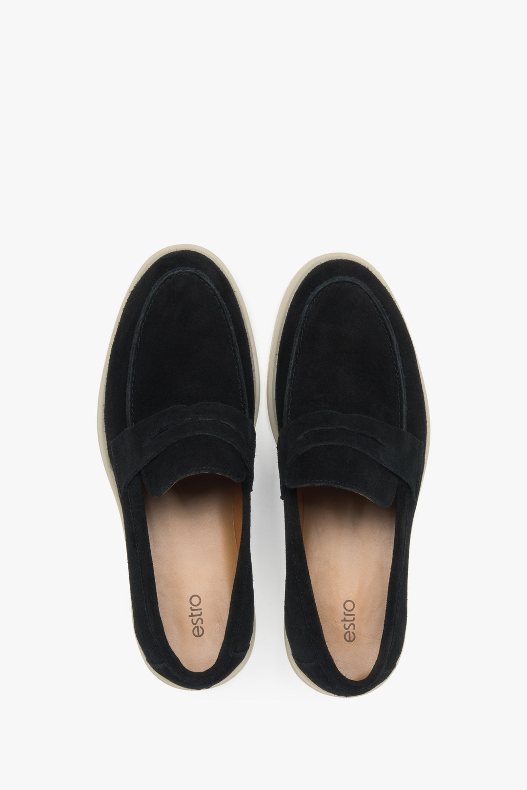 Schwarze Herren Loafer aus Premium Echtvelours von Estro – Draufsicht.