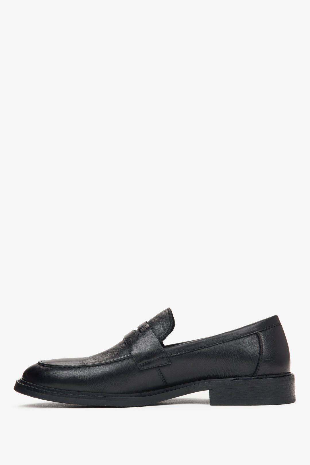 Bequeme schwarze Loafer aus echtem Leder Estro ER00115807