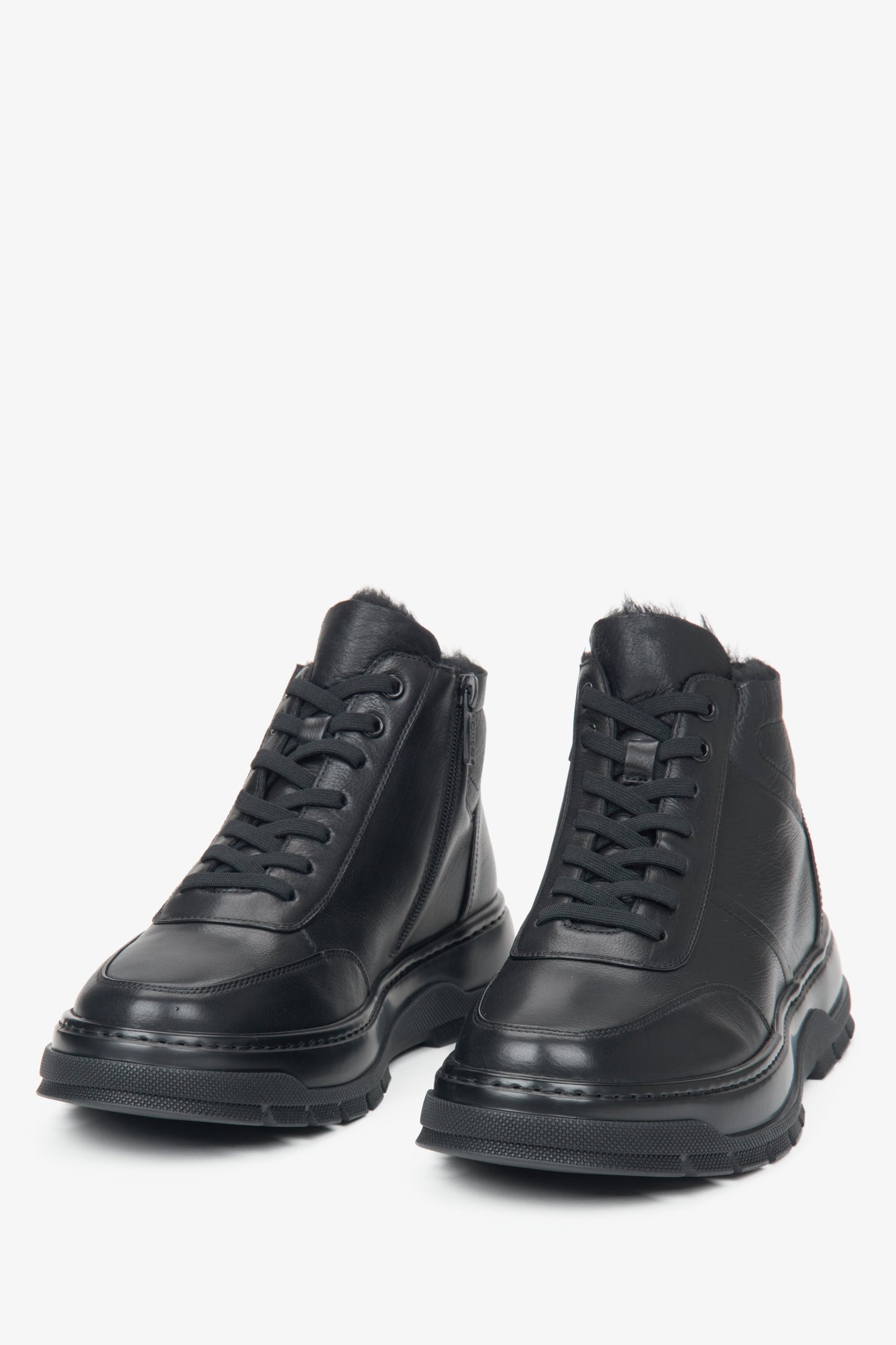 Schwarze Herren-Winterstiefeletten von Estro aus Naturleder.
