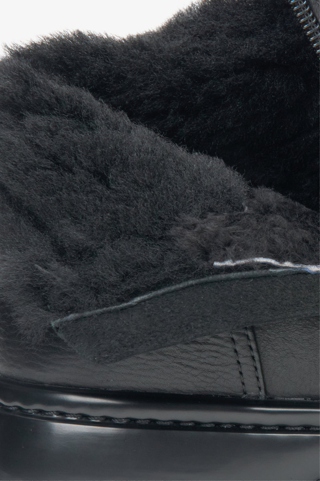 Schwarze Herren-Winterstiefeletten von Estro aus Naturleder – Nahaufnahme des Futters.