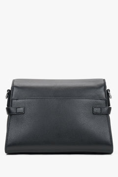 Schwarze kleine Damen-Schultertasche aus echtem Leder in Rückansicht