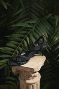 Schwarze Leder-Sandaletten mit kleinem Absatz Estro ER00117183.