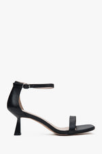 Schwarze Ledersandalen für Damen mit robustem Trichterabsatz Estro ER00116985.