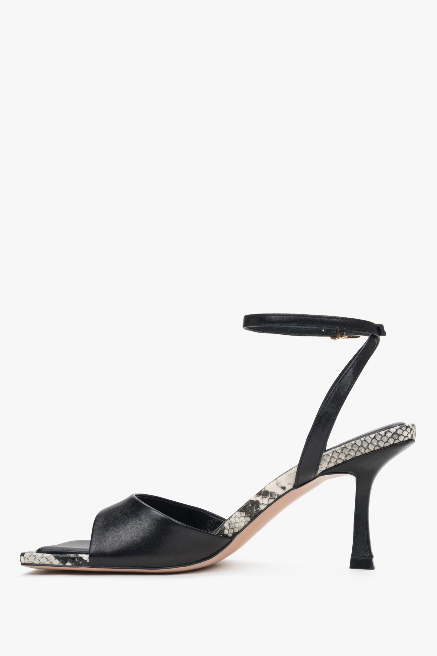 Estro elegante Damensandalen aus echtem Leder in Schwarz.