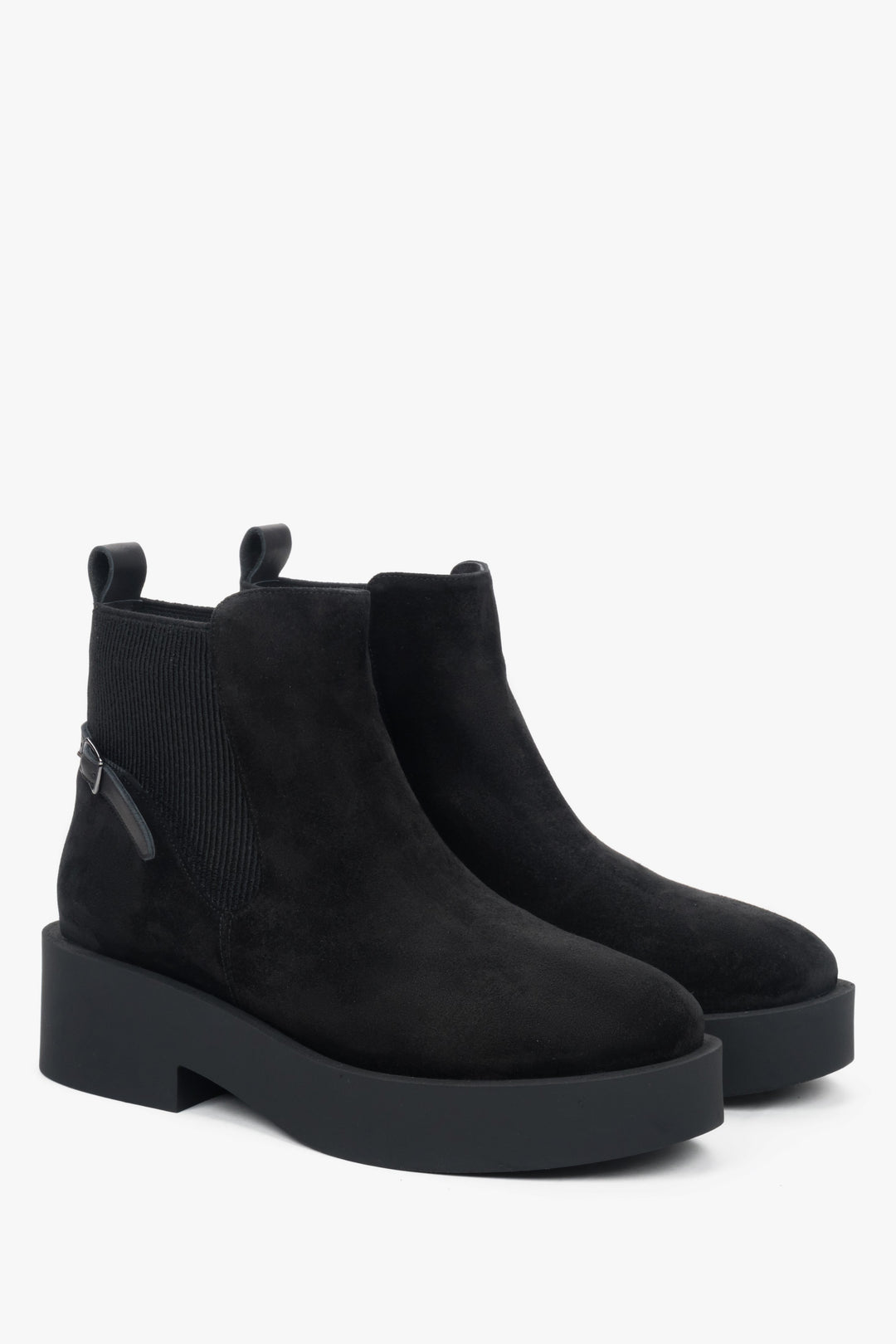 Schwarze Damen-Plateau-Chelsea-Boots aus hochwertigem italienischem Velours.