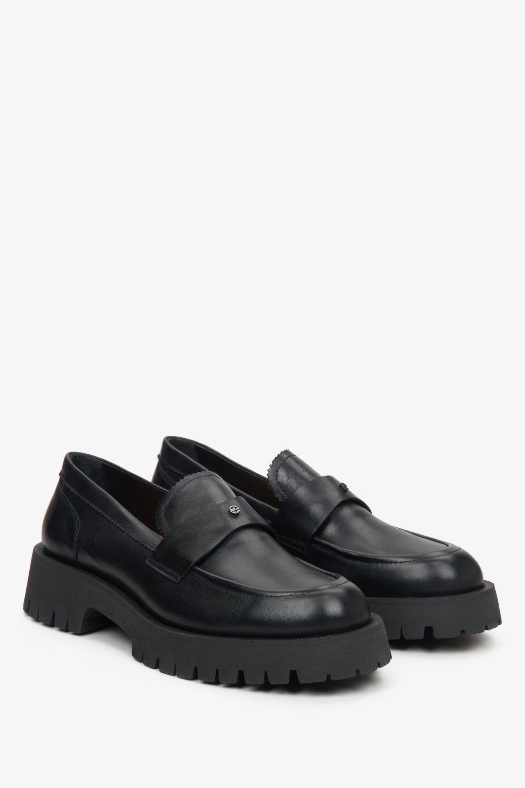 Schwarze Damen-Plateau-Loafer, gefertigt aus hochwertigem italienischem Echtleder.