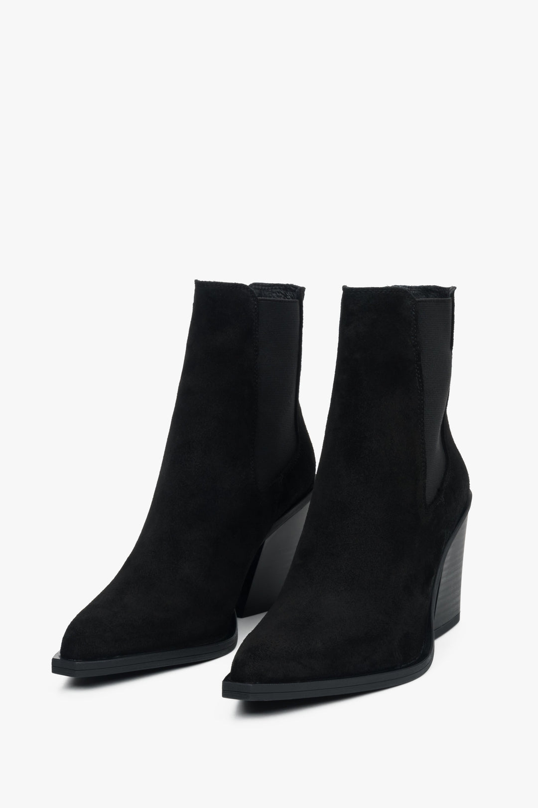 Elegante schwarze Cowboy-Boots mit Absatz für Damen aus der Estro Premium-Kollektion.
