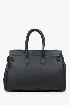 Elegante schwarze Henkeltasche – das perfekte Accessoire für Business-Meetings und besondere Anlässe.