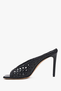 Schwarze Leder-Mules mit dekorativen Perforationen und Stilettoabsatz