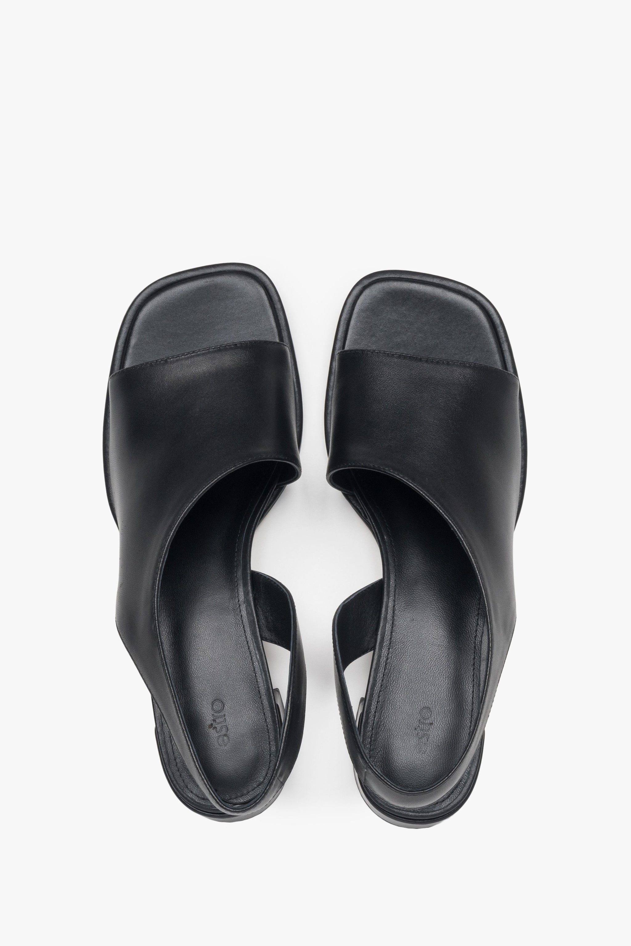 Komfortable schwarze Sandalen mit breitem Zehenbereich, ESTRO ER00116928