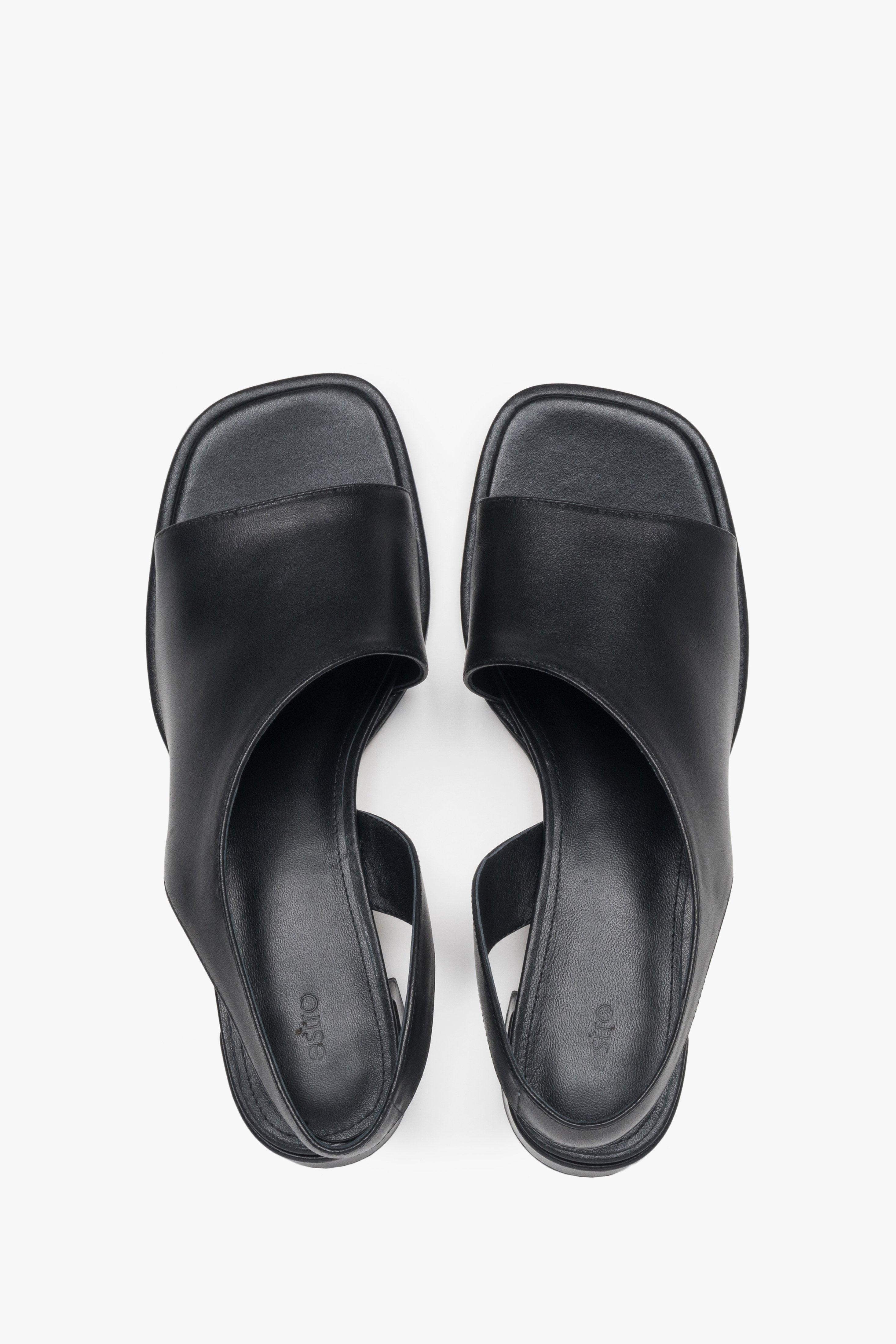 Komfortable schwarze Sandalen mit breitem Zehenbereich, ESTRO ER00116928