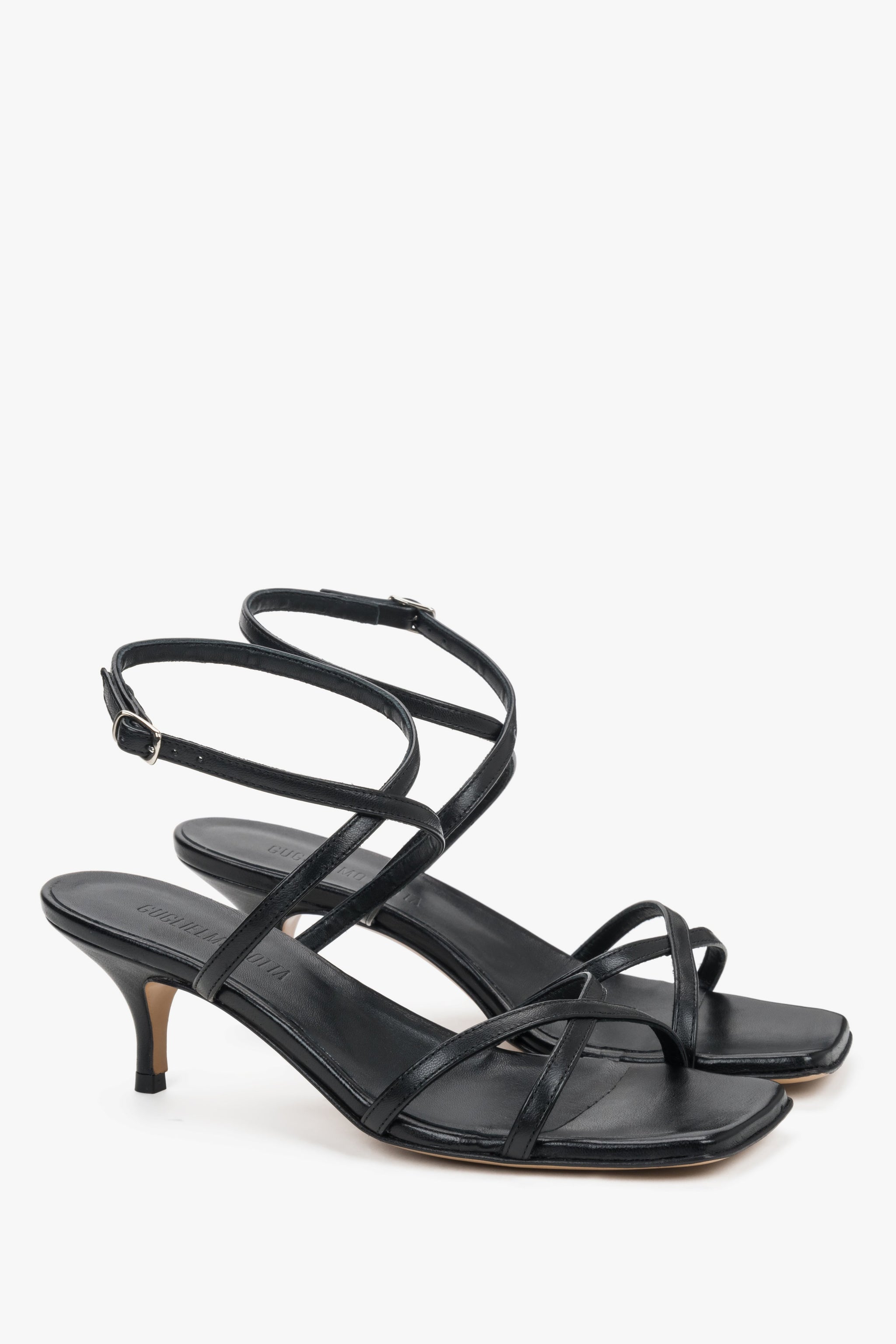 Schwarze Premium-Leder-Sandaletten mit gekreuzten Riemen