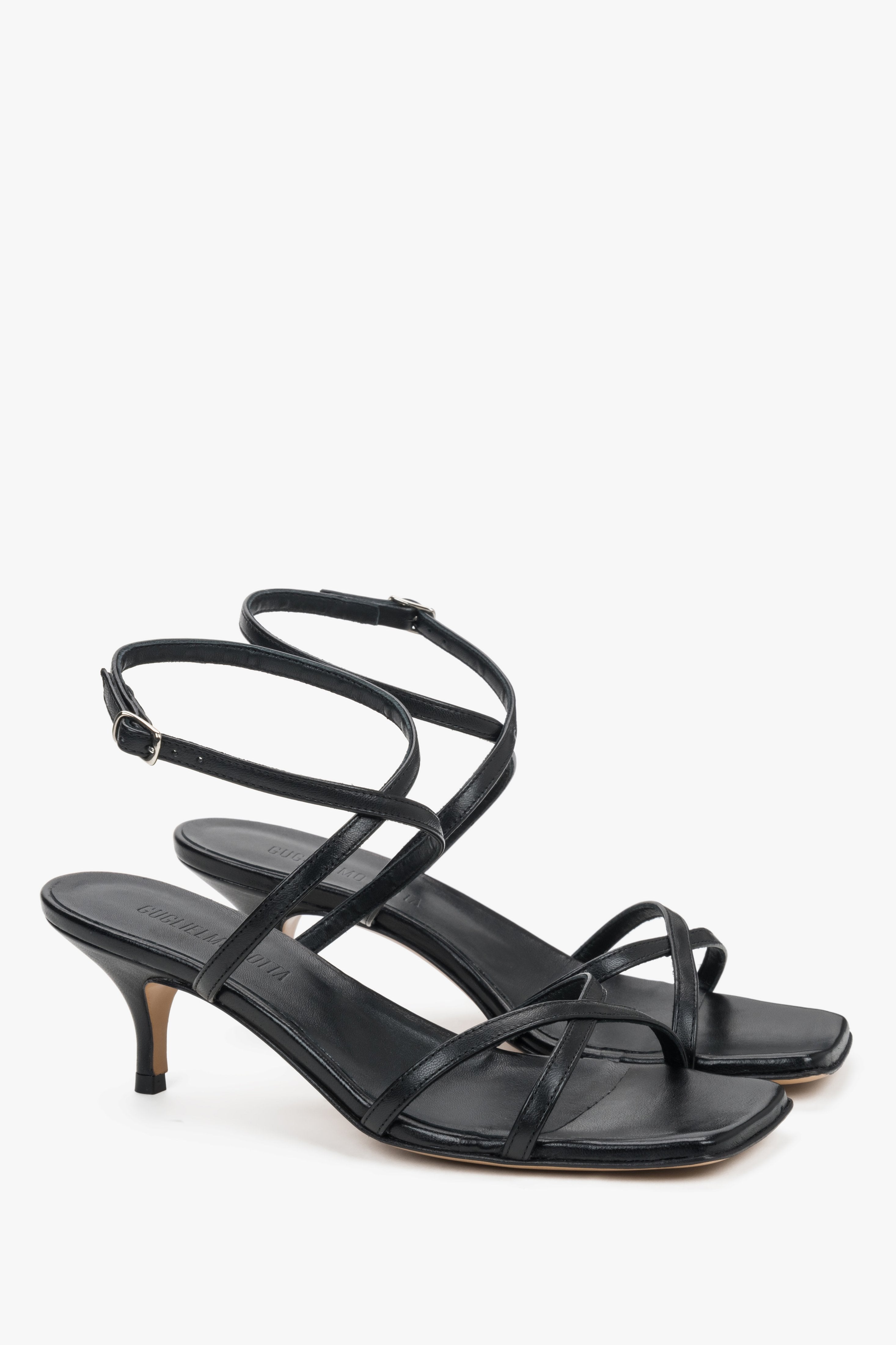 Schwarze Premium-Leder-Sandaletten mit gekreuzten Riemen