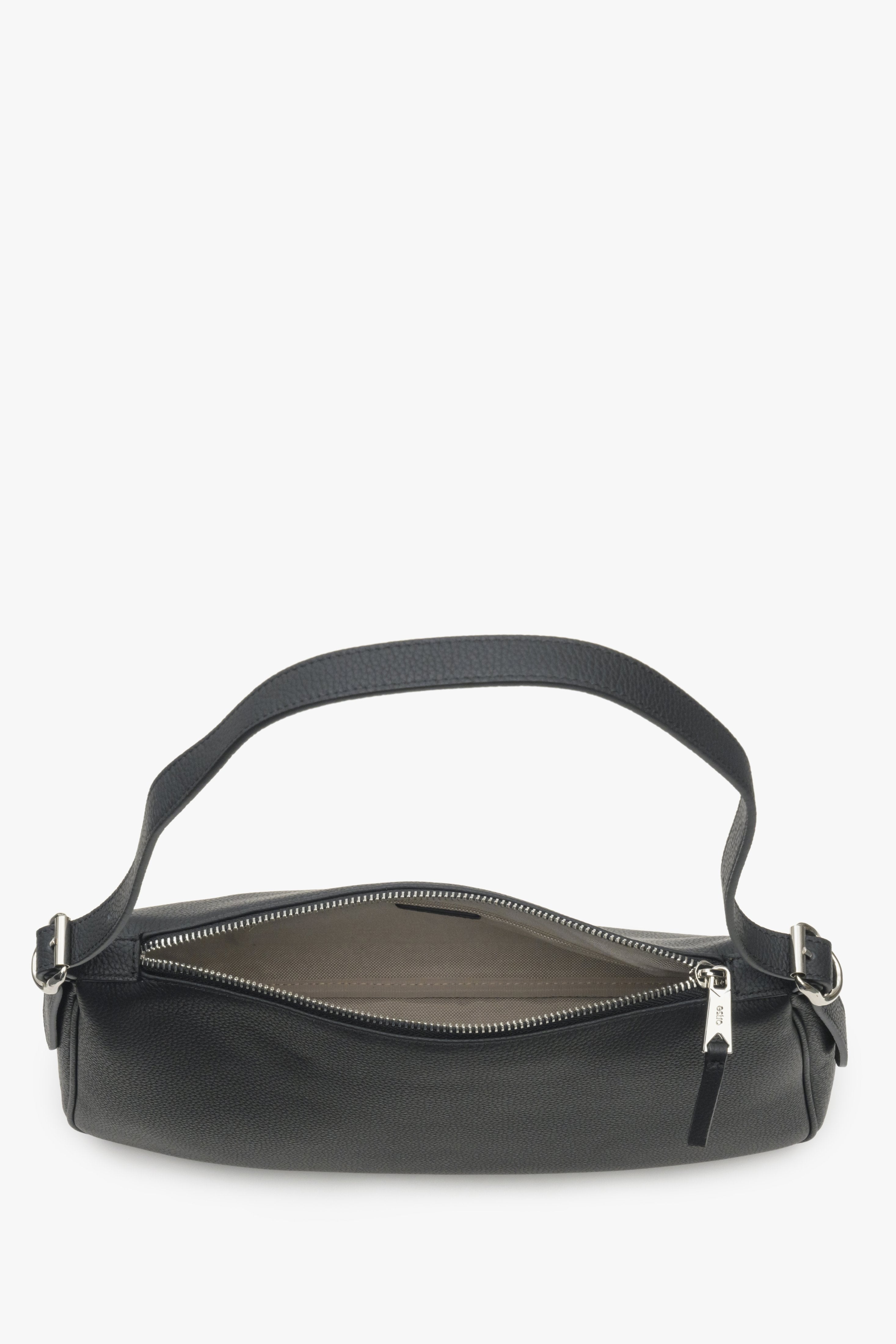 Damen-Umhängetasche in Schwarz aus echtem Leder der Marke Estro.