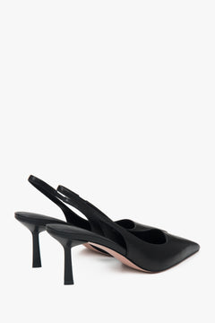 Schwarze Pumps mit spitzer Kappe und Riemen Estro ER00116972