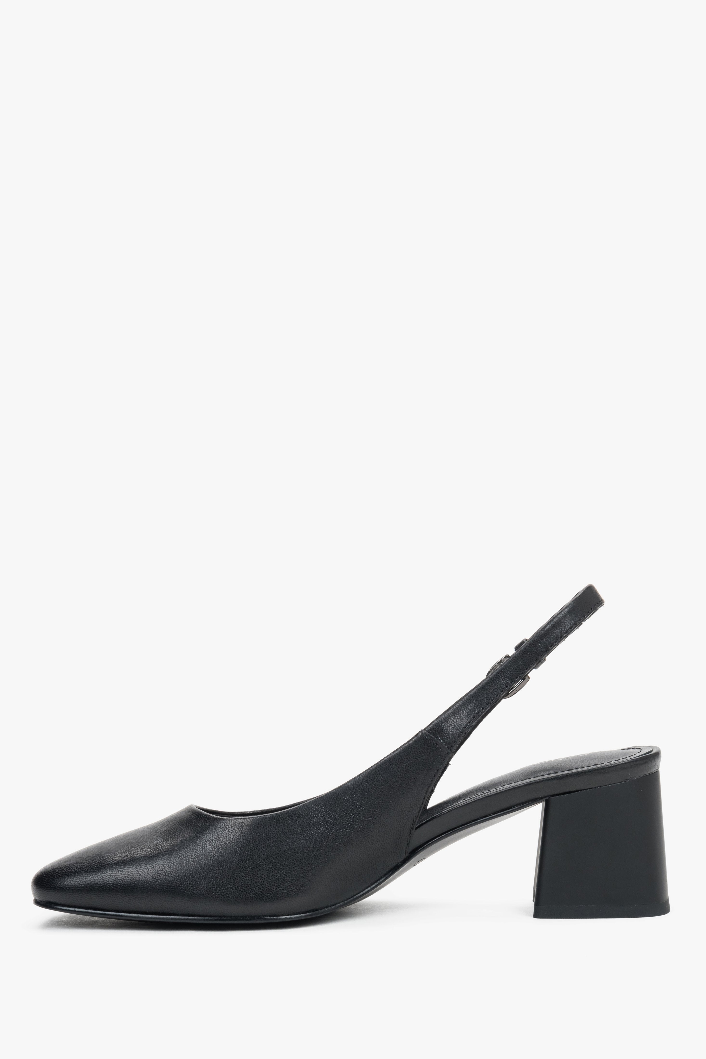 Seitenansicht der schwarzen Leder-Slingback-Pumps von Estro