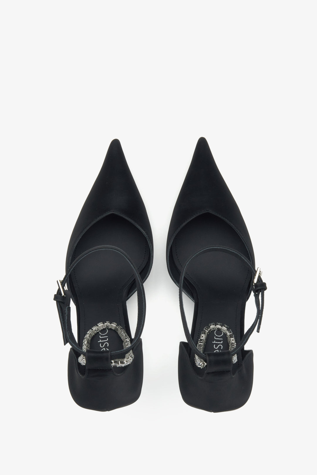 Stilvolle schwarze Pumps von Estro aus strukturiertem Leder mit Kristallbesatz.