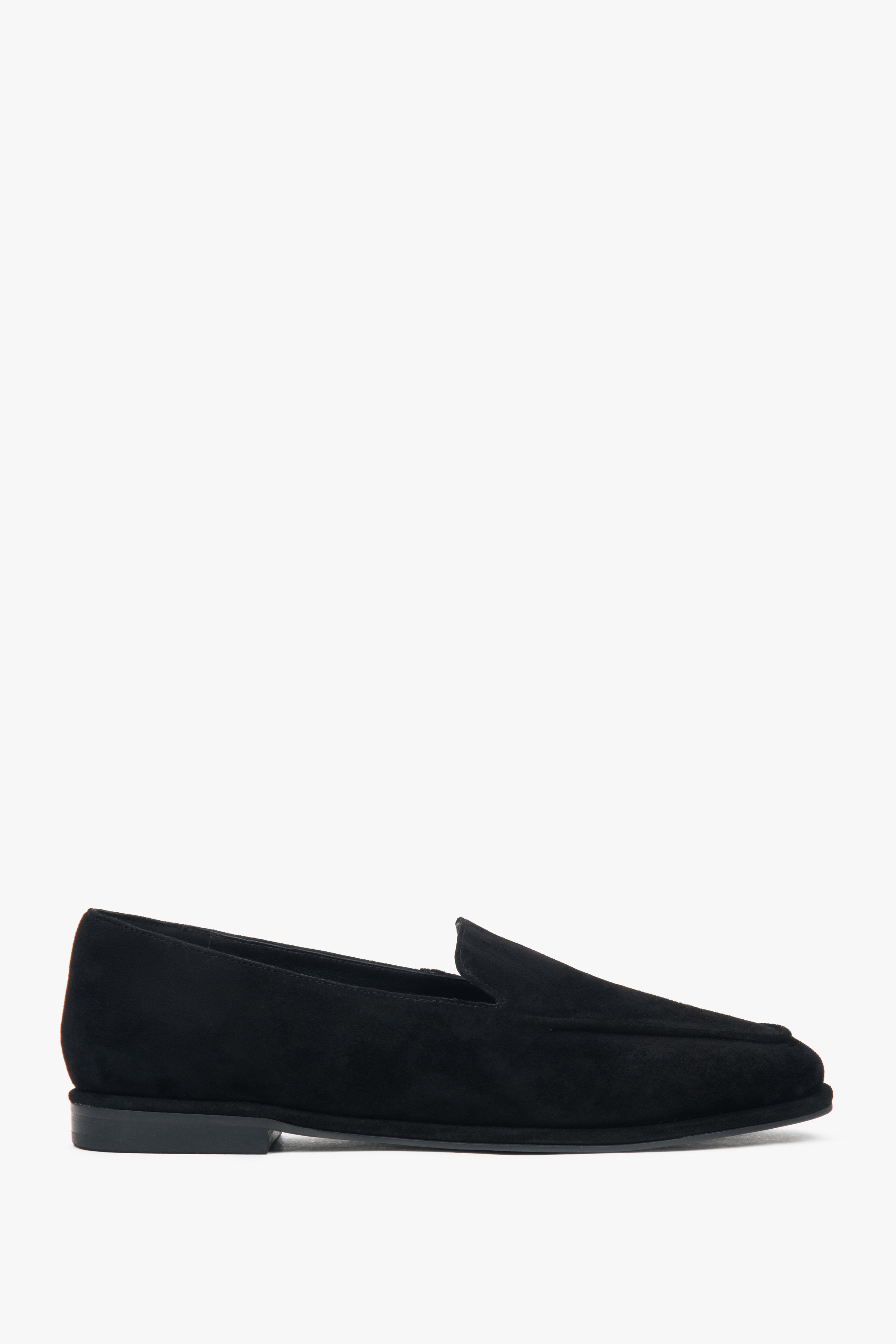 Schwarze Damen-Mokassins aus echtem Veloursleder von Estro.