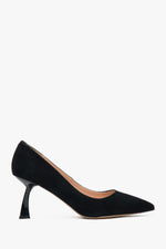 Schwarze Velours-Pumps für Damen mit spitzer Spitze Estro ER00117207.