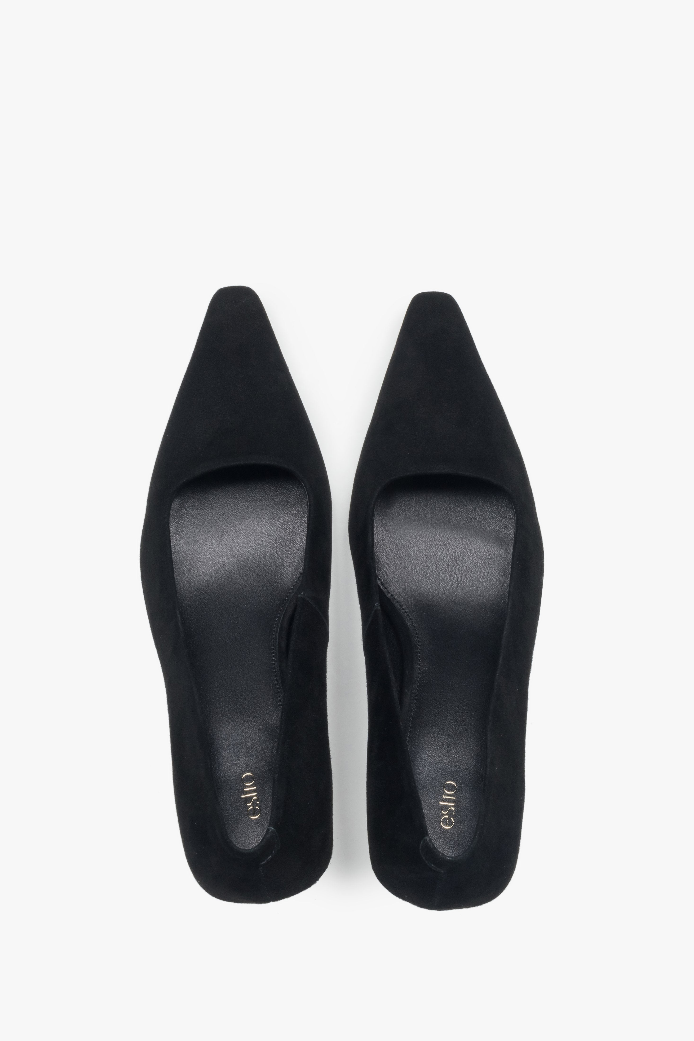 Elegante schwarze Absatzschuhe aus weichem Wildleder für festliche Anlässe.