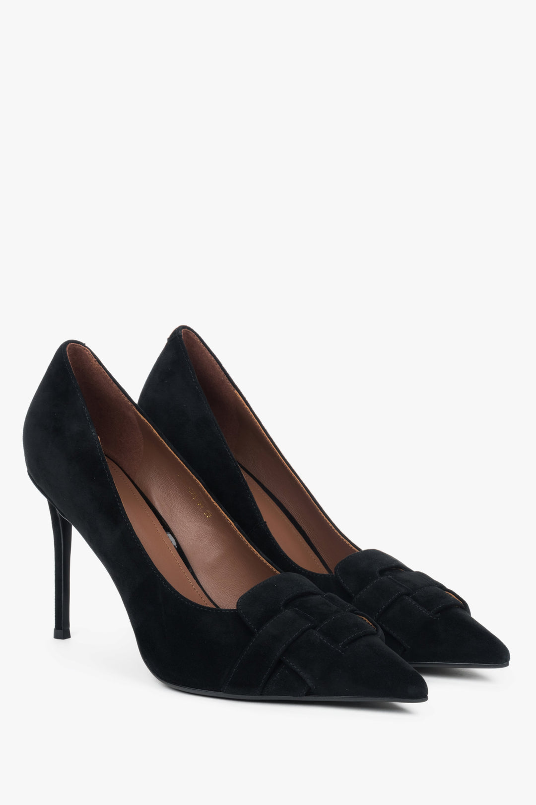 Schwarze Damen-Pumps von Estro aus weichem Veloursleder mit edler Verzierung. 