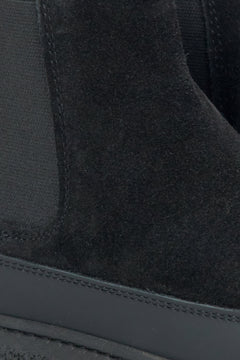 Schwarze Damen-Chelsea-Boots aus echtem Velours von Estro – Details.