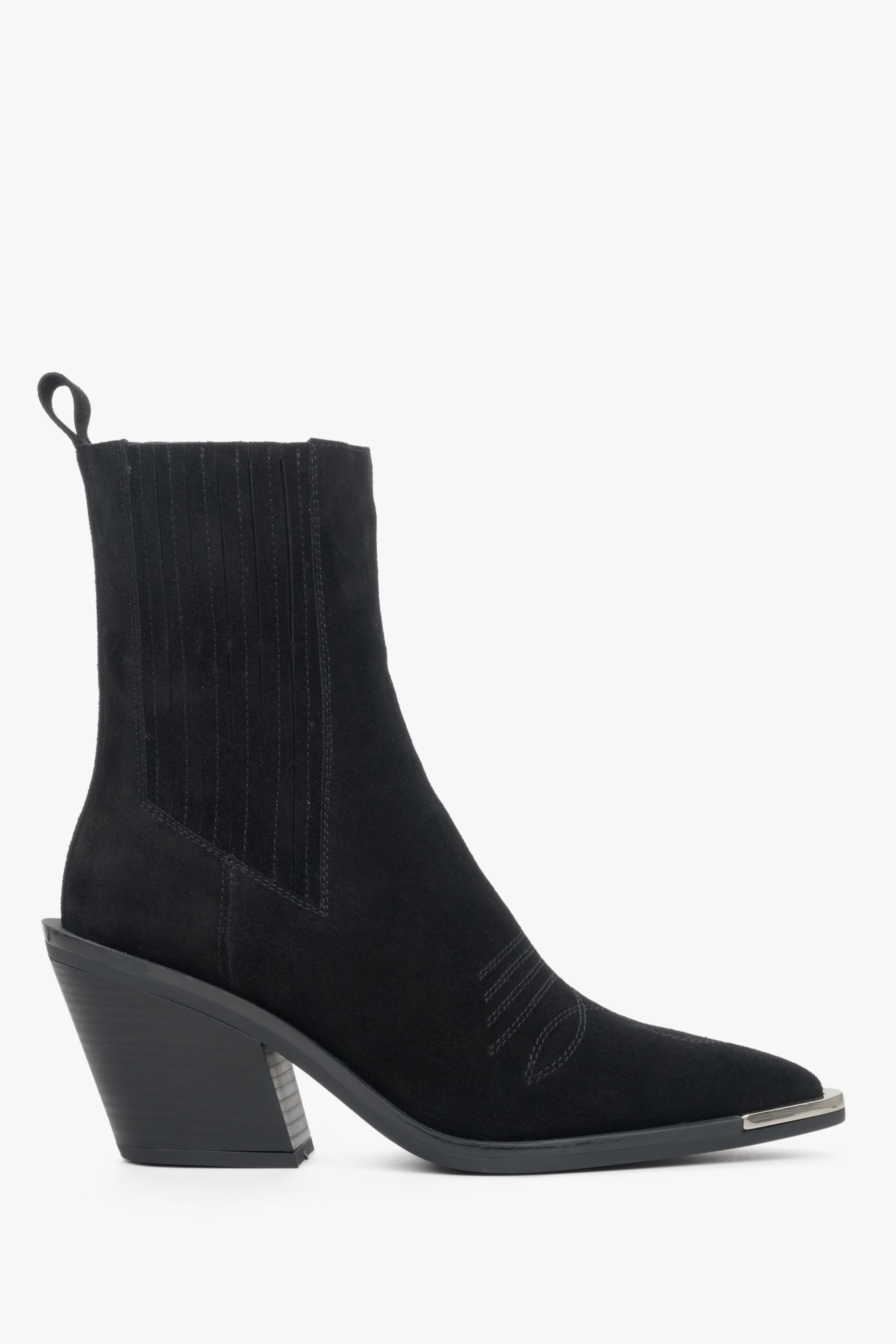 Estro Damen-Cowboystiefel mit Absatz aus Veloursleder – Seitenansicht.
