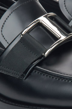Schwarze Damen-Penny-Loafer aus Leder – Details.