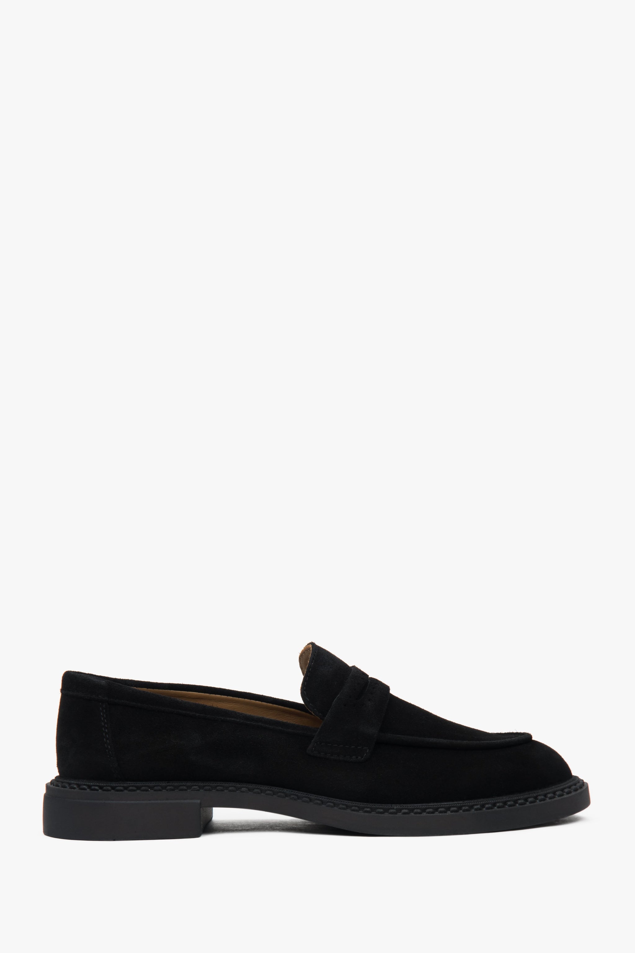 Schwarzer Damen-Pennyloafer aus edlem italienischem Velours Estro ER00117091.