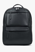 Frontale Ansicht des schwarzen Herren-City-Rucksacks aus Echtleder und Textilmaterial