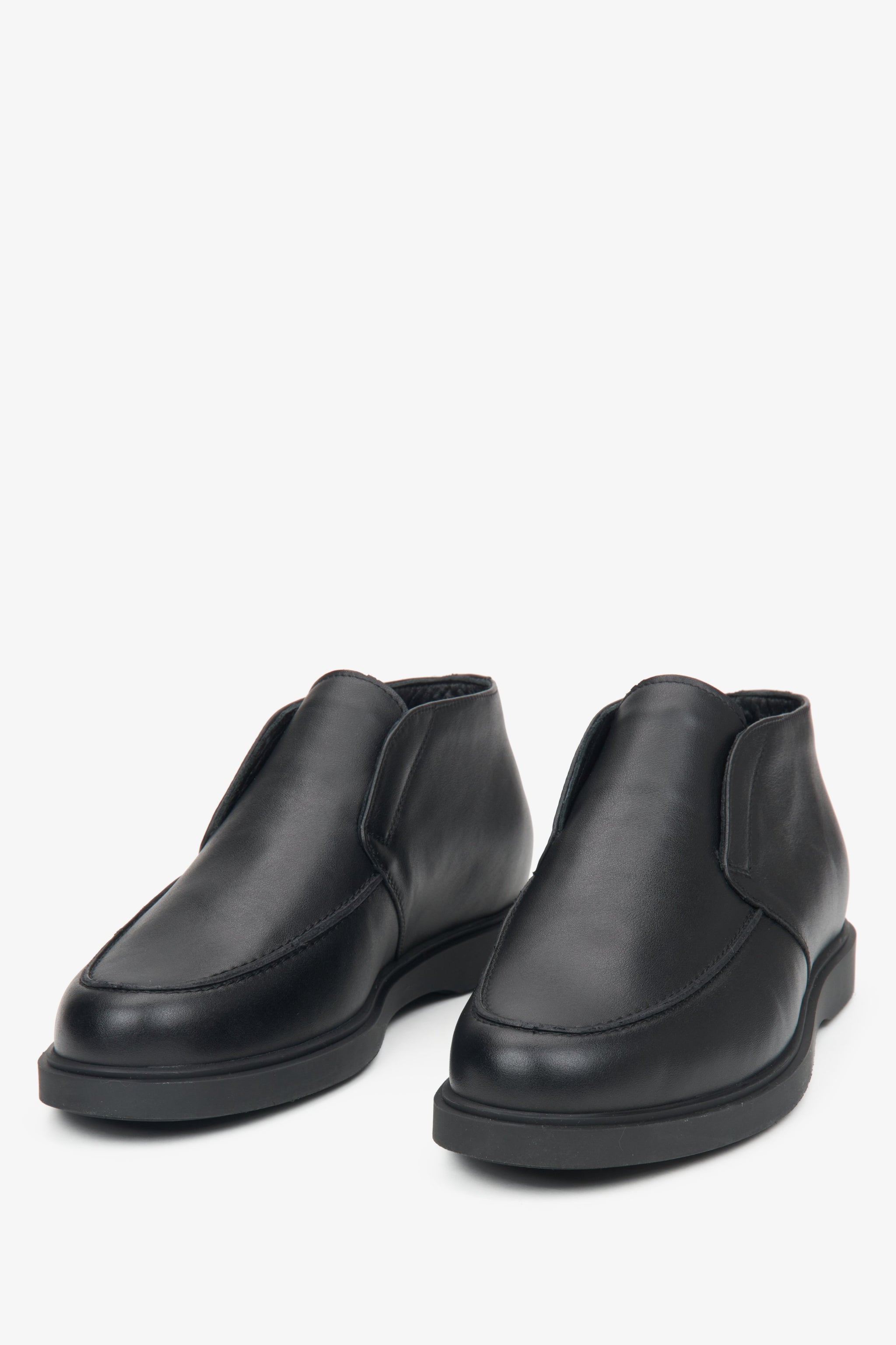 Schwarze Herren-Loafer aus echtem Leder von Estro.