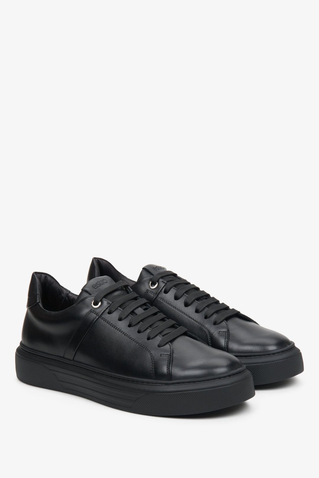 Ledersneaker für Herren in Schwarz – für den Herbst.