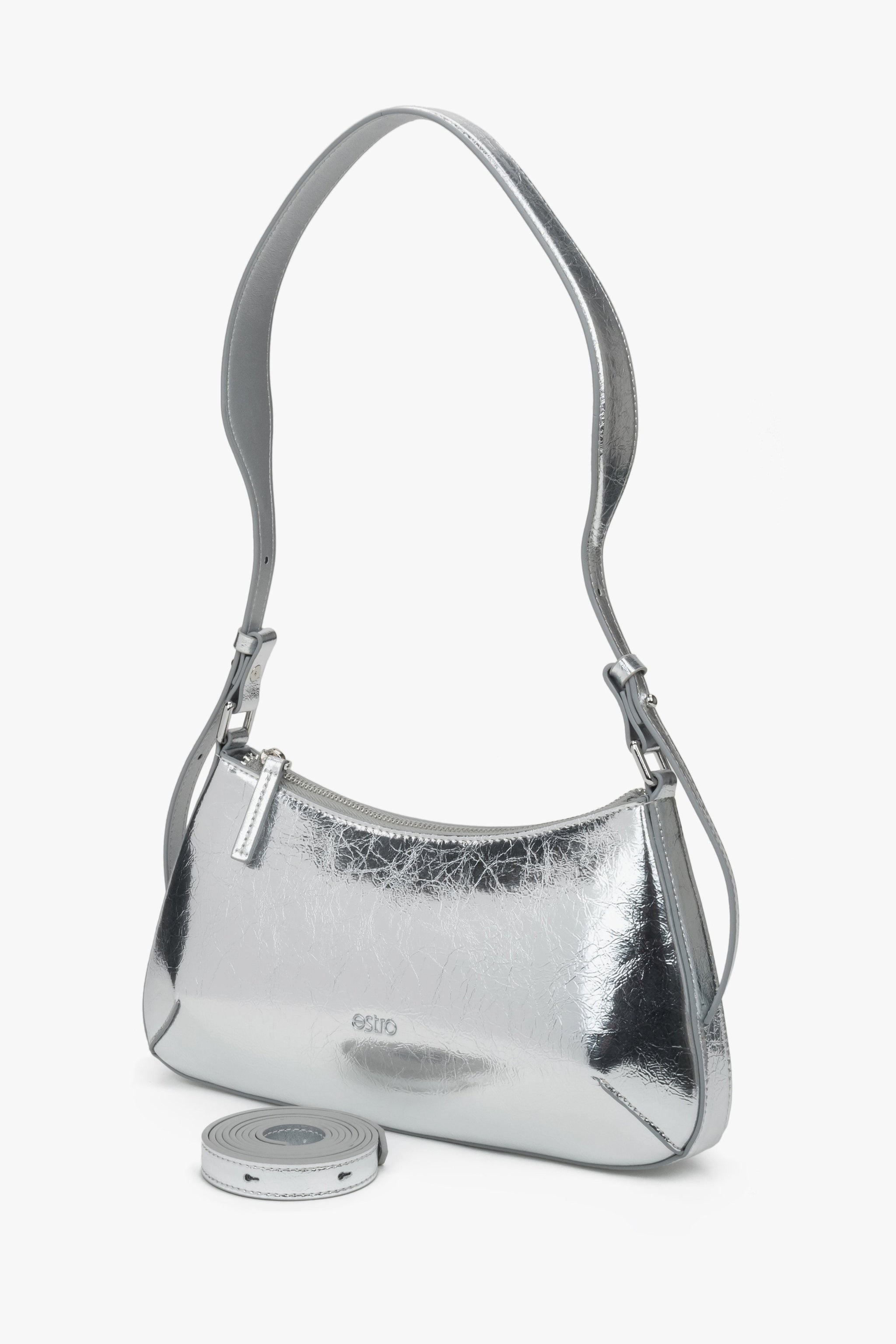 Silberne Damen-Baguette-Tasche von Estro aus echtem Leder.