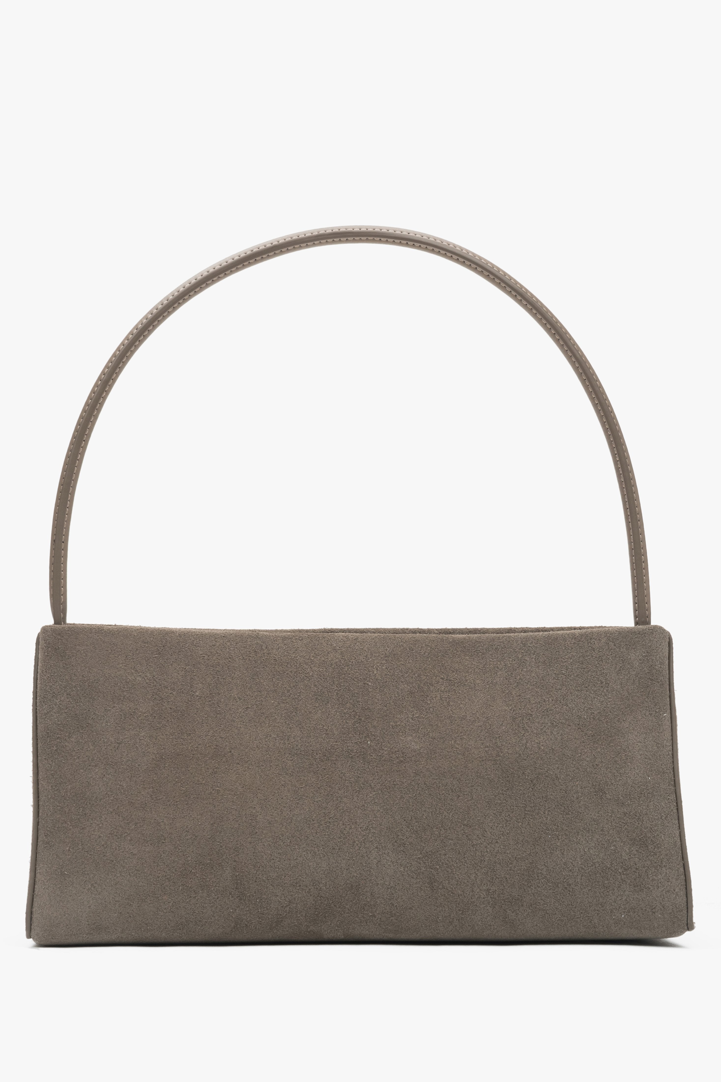 Taupefarbene Damen-Schultertasche von Estro aus weichem Velours.
