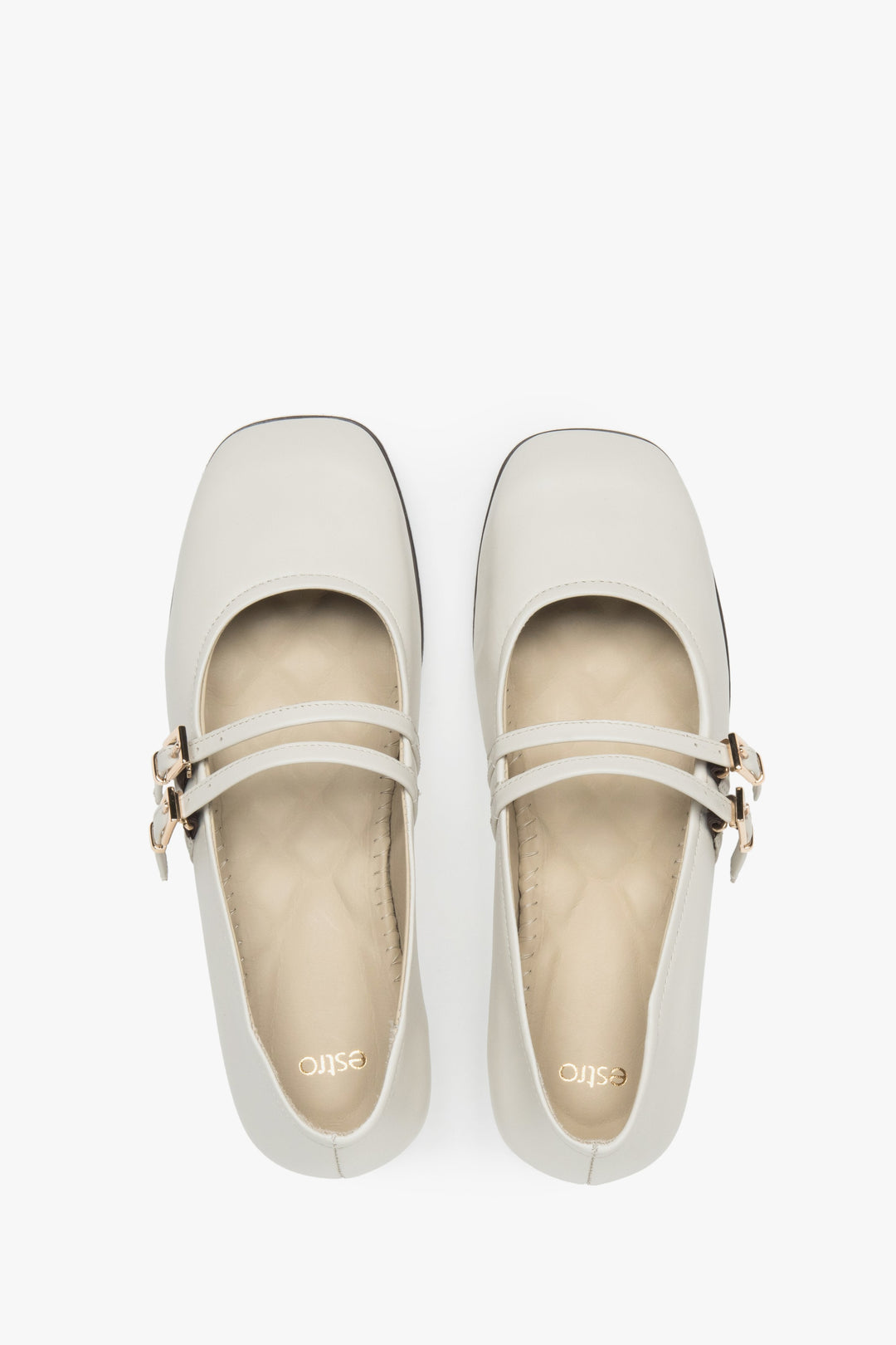Damen Ballerinas von Estro in Beige aus Echtleder – Draufsicht.