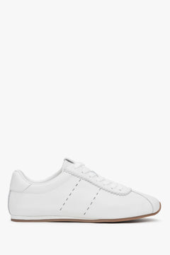 Weiße Damen-Sneaker aus weichem Leder mit flacher Sohle Estro ER00117160.