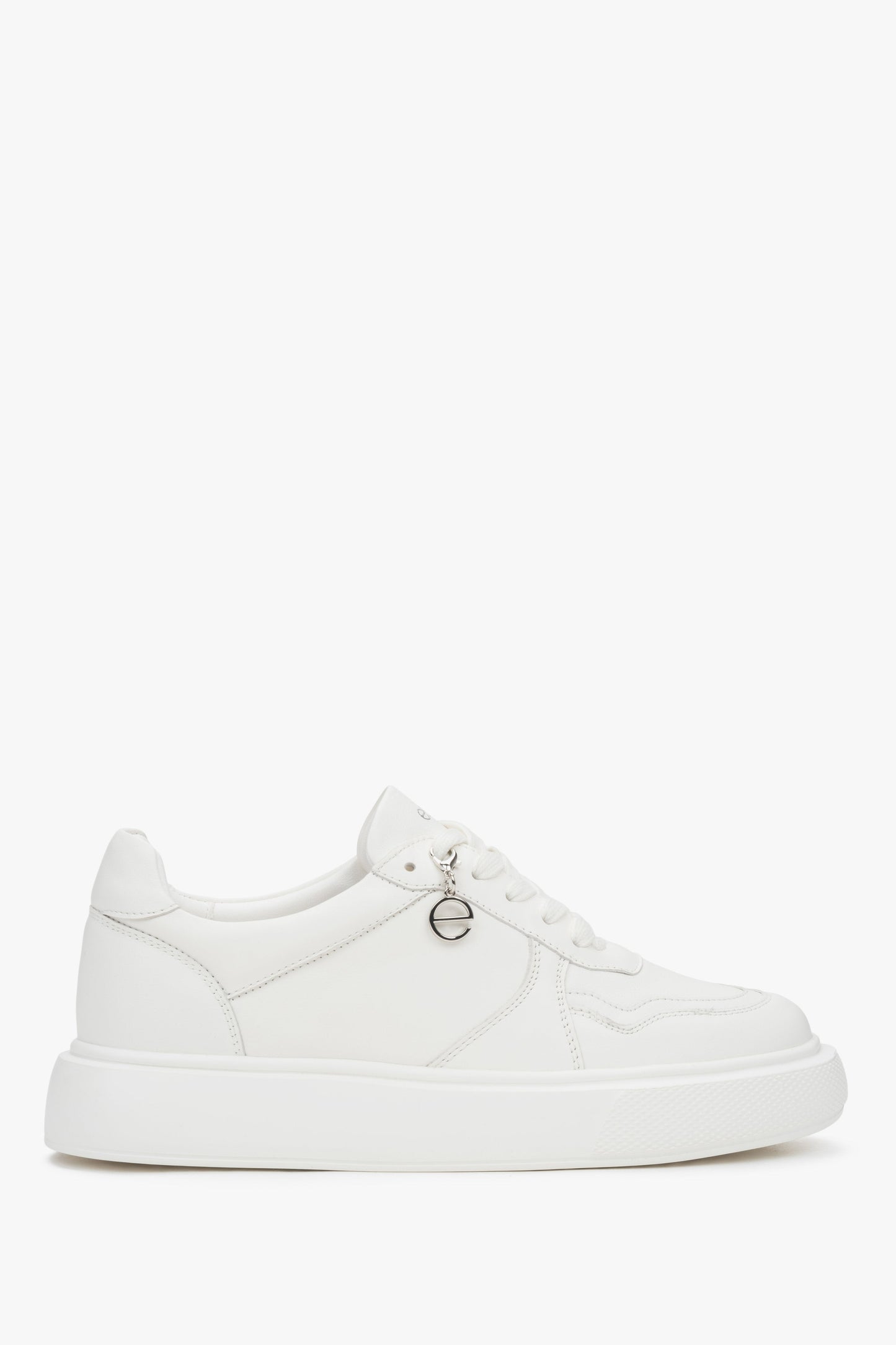 Weiße Ledersneaker für Damen mit flexibler Sohle Estro ER00117140.
