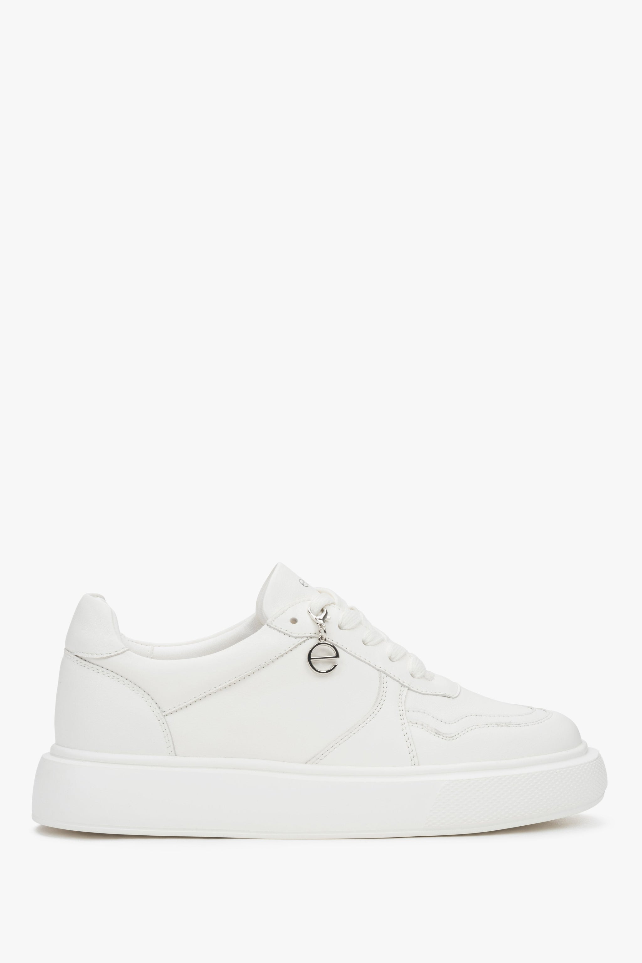 Weiße Ledersneaker für Damen mit flexibler Sohle Estro ER00117140.
