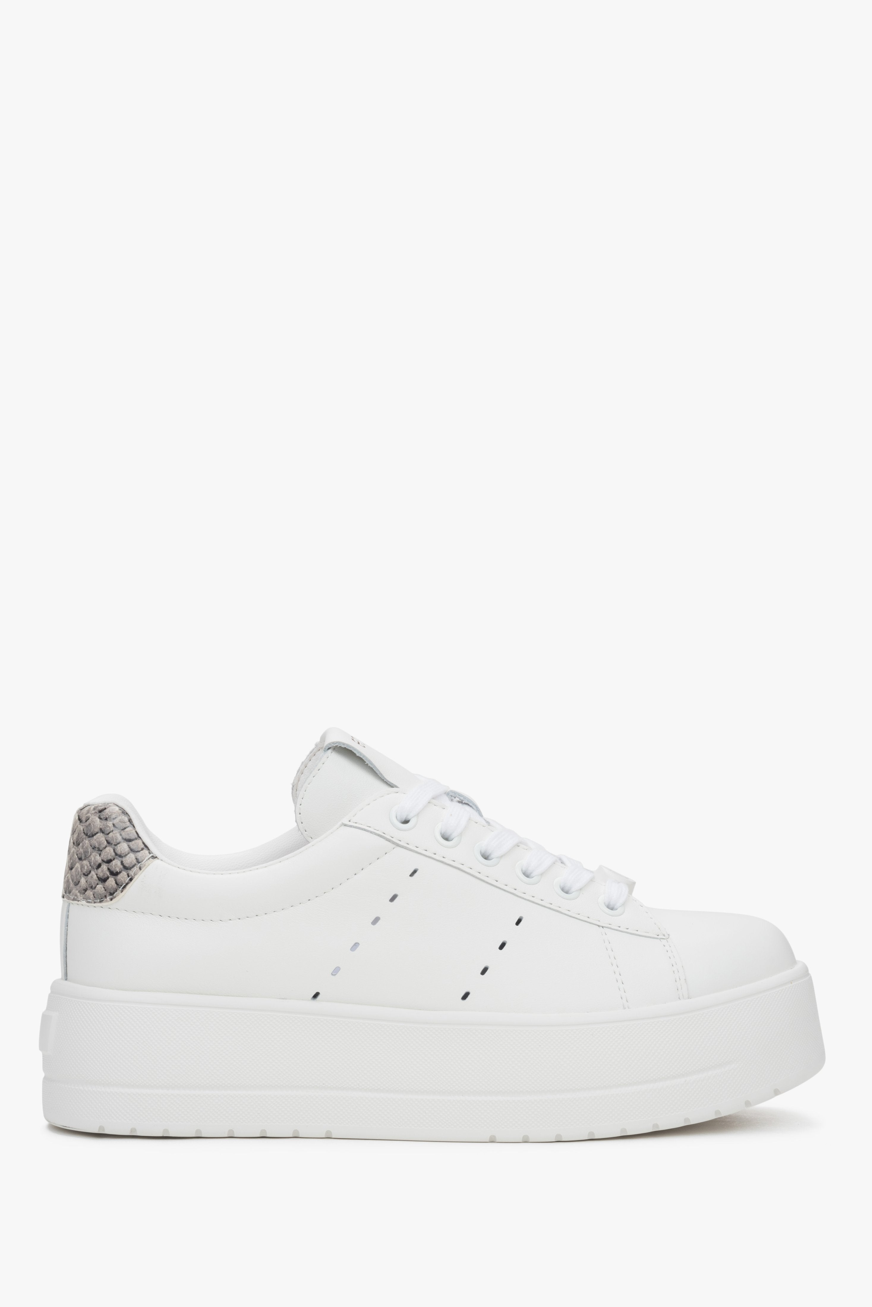 Weißer Ledersneaker für Damen mit markanter Chunky-Sohle Estro ER00117130.