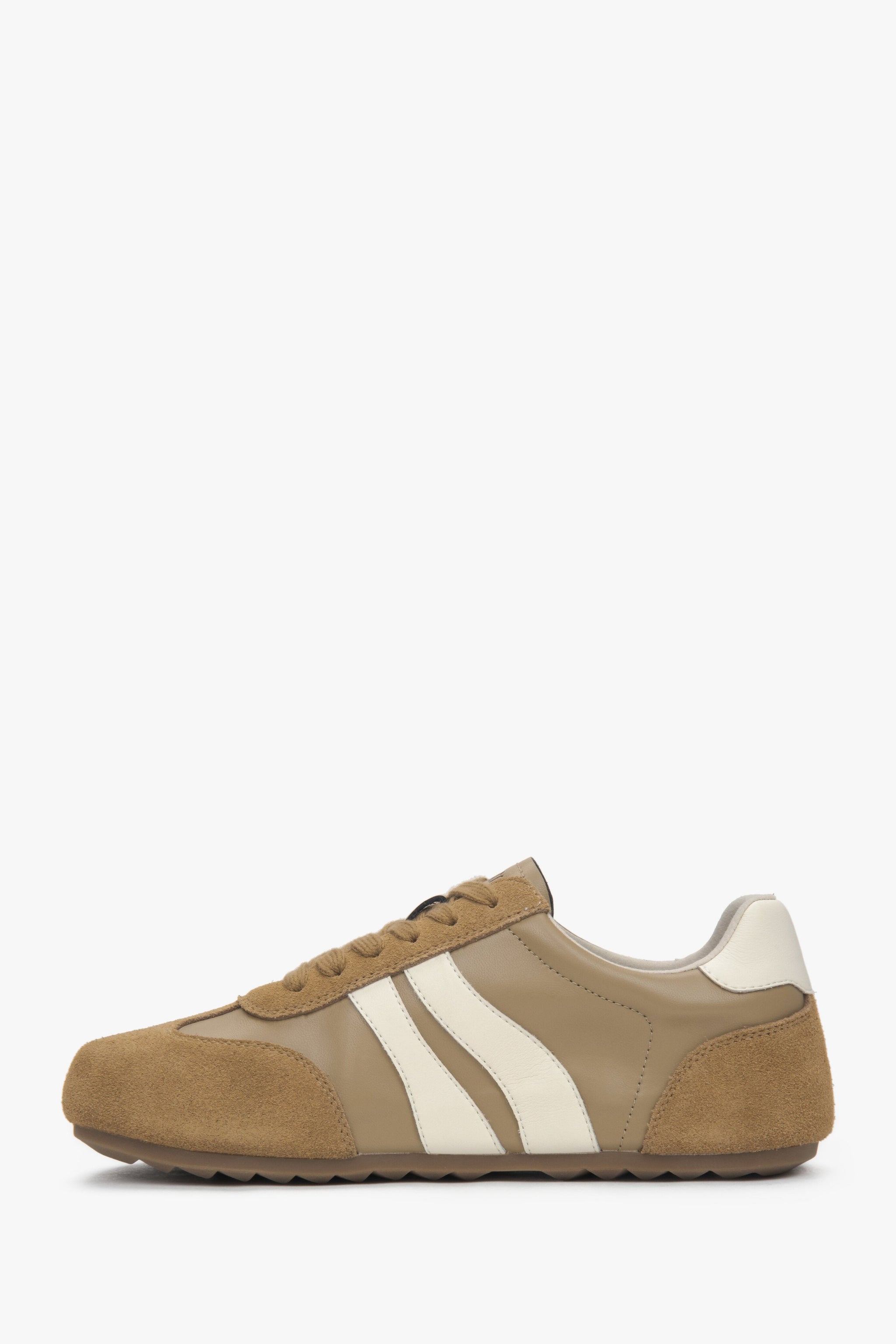 Brauner Damen-Sneaker von Estro aus Velours- und Naturleder.