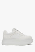 Weicher Chunky Sneaker aus Velours in Weiß und Grau Estro ER00117132.