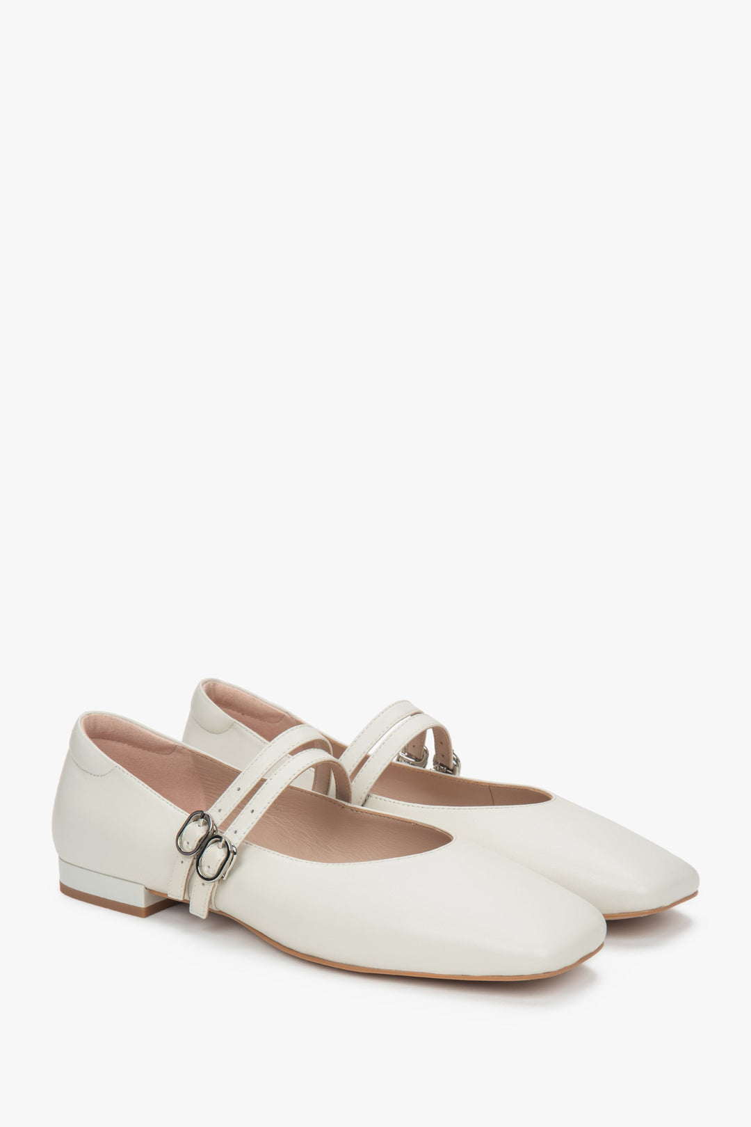 Komfortable weiße Lederschuhe für Damen mit flachem Absatz Estro ER00117153