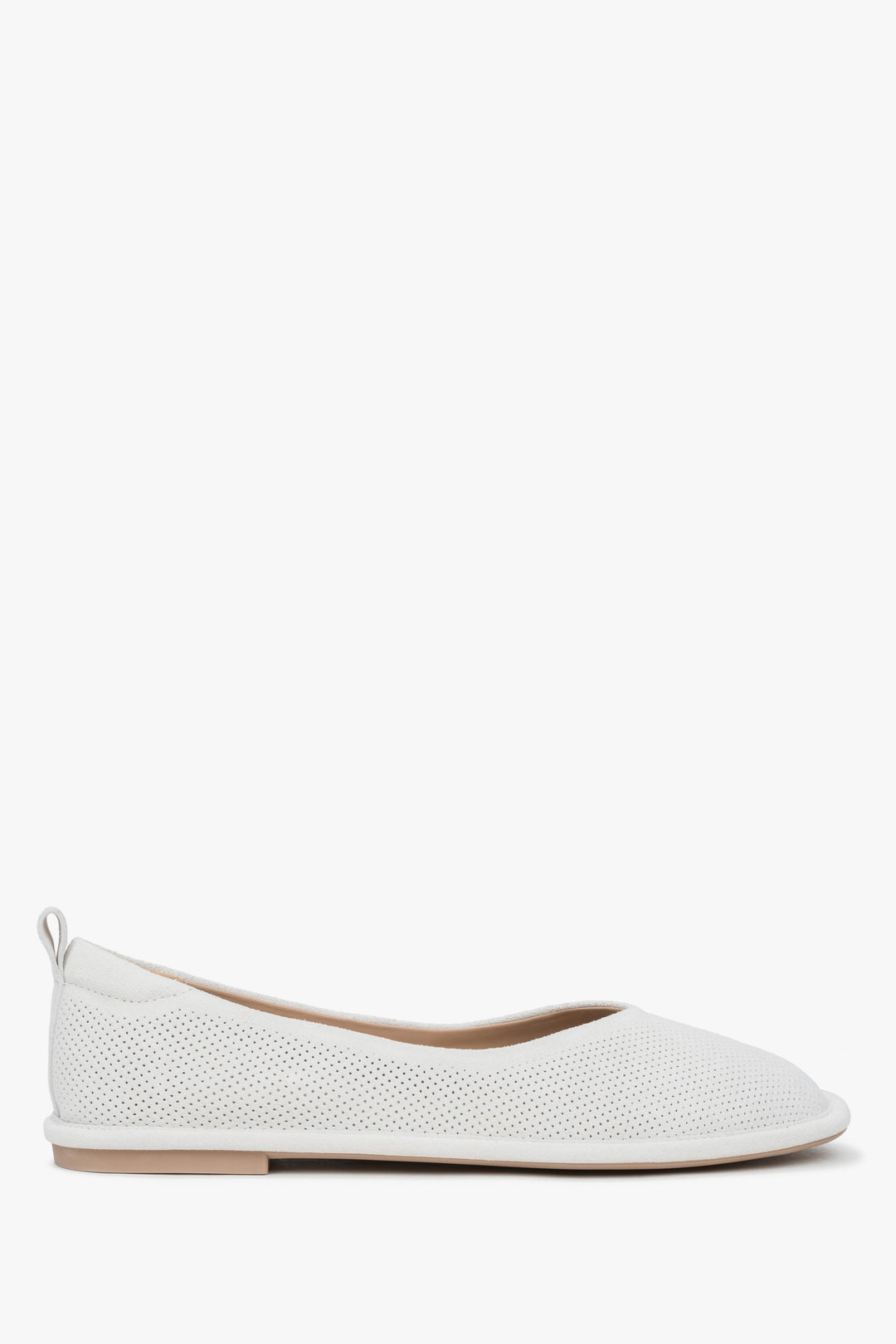 Weiße Damen-Ballerinas aus perforiertem Veloursleder von Estro ER00116923