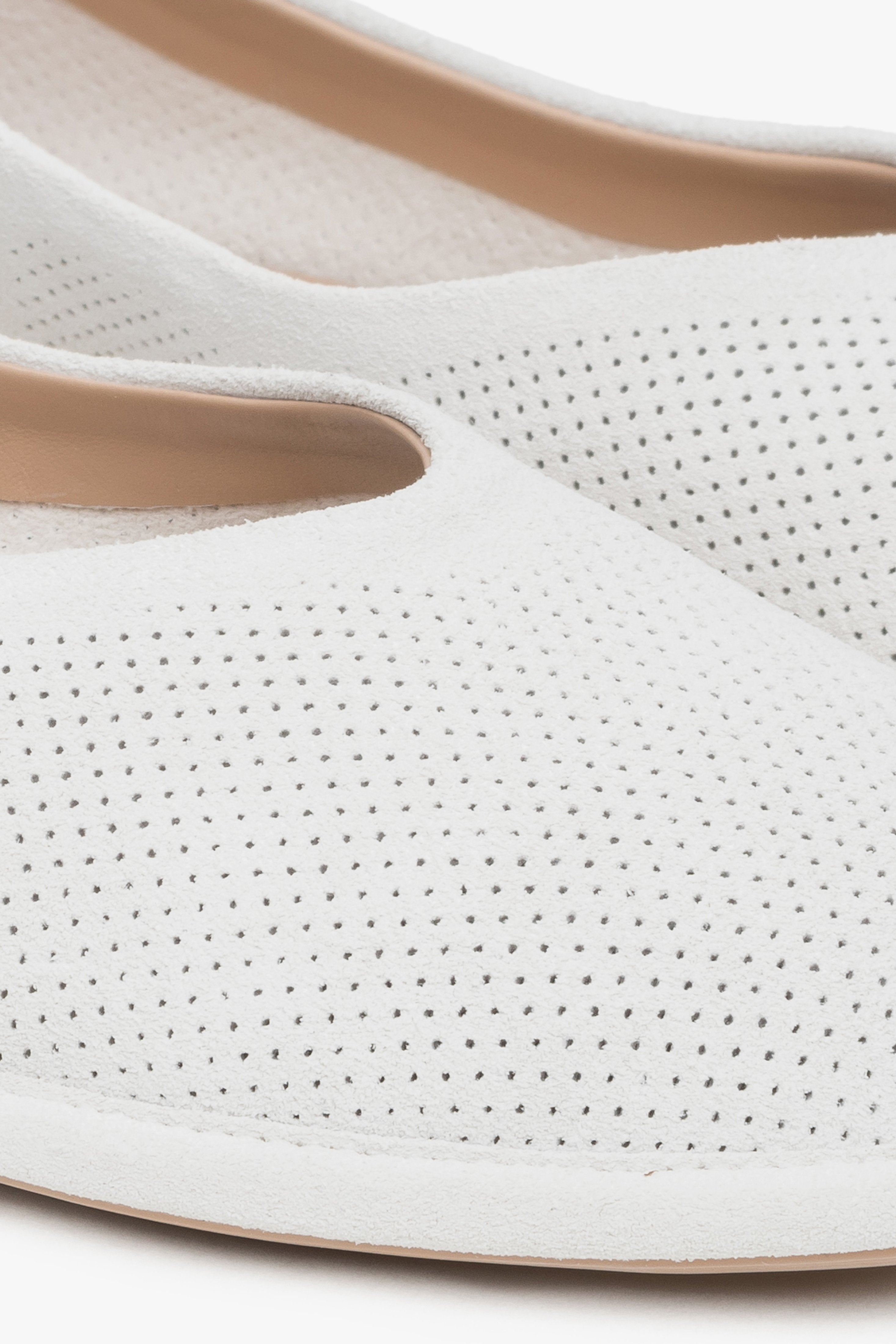 Rückansicht der Ballerinas mit weicher Fersenkappe – Estro ER00116923