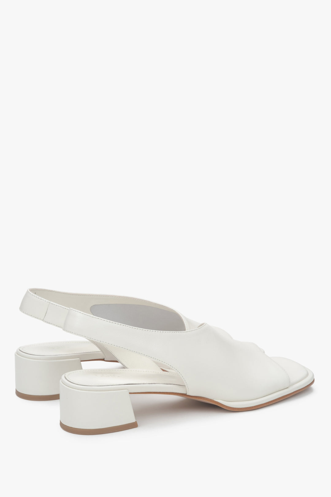 Sommerliche weiße Ledersandalen mit Blockabsatz, ESTRO ER00116929