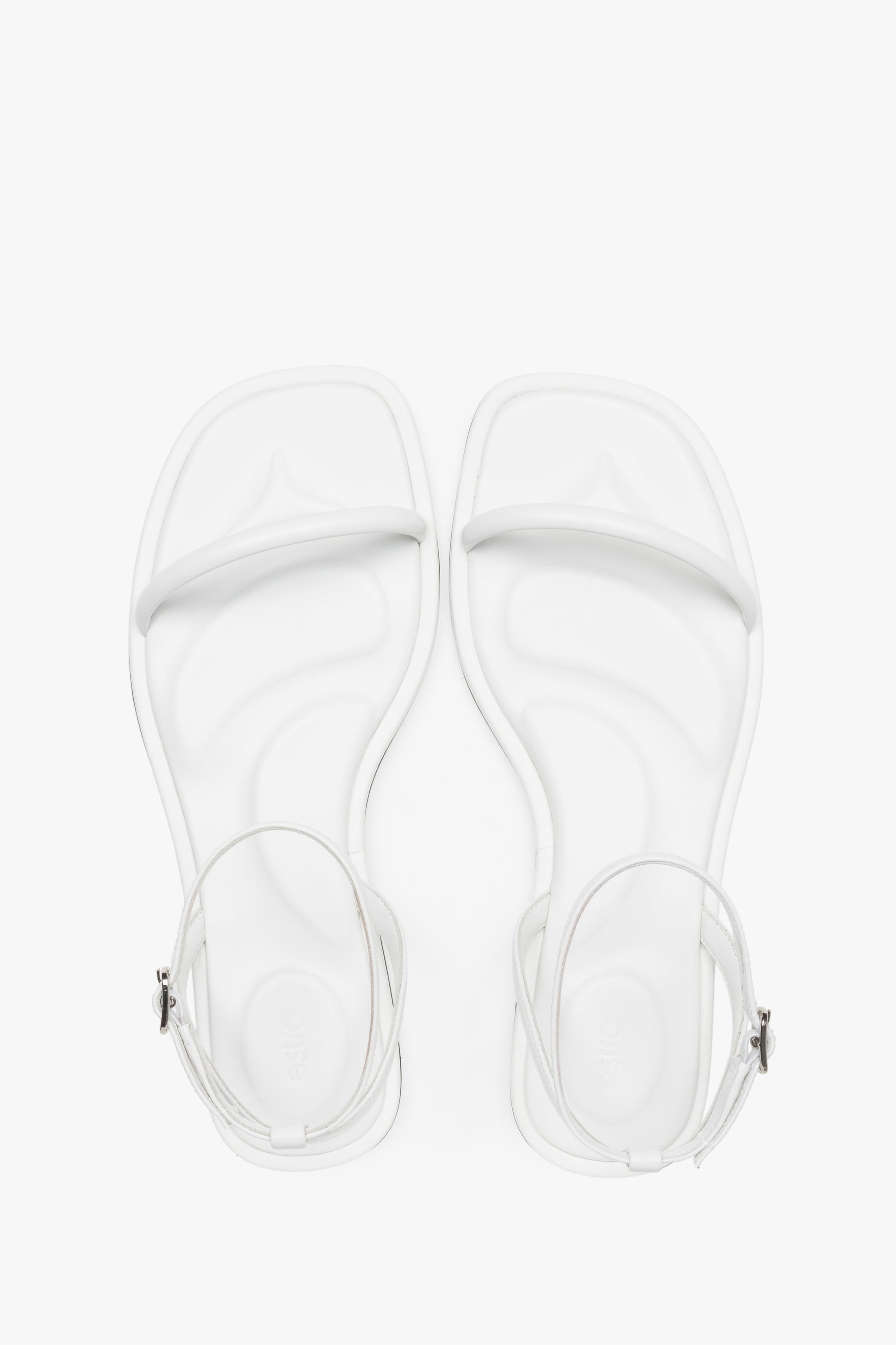 Paar weiße Damen Sandalen aus Leder von Estro