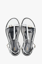 Weiße Damen-Sandalen aus echtem Leder von oben mit goldfarbenen Details
