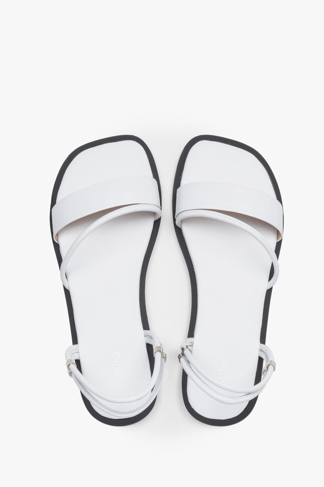 Weiße Damen-Sandalen aus Echtleder von oben mit schmalen Riemen